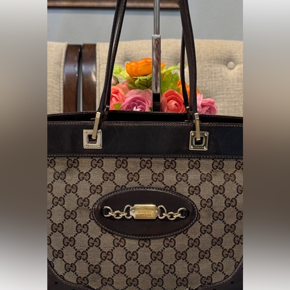 Vintage Genuine Gucci tote , iconic monogram Tan / Brown canvas and leather. - Picture 2 of 14